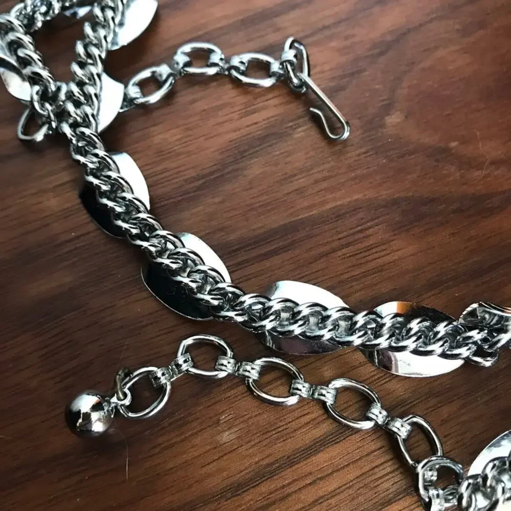 Vintage Danish-style silver tone etched leaf choker necklace sturdy construction